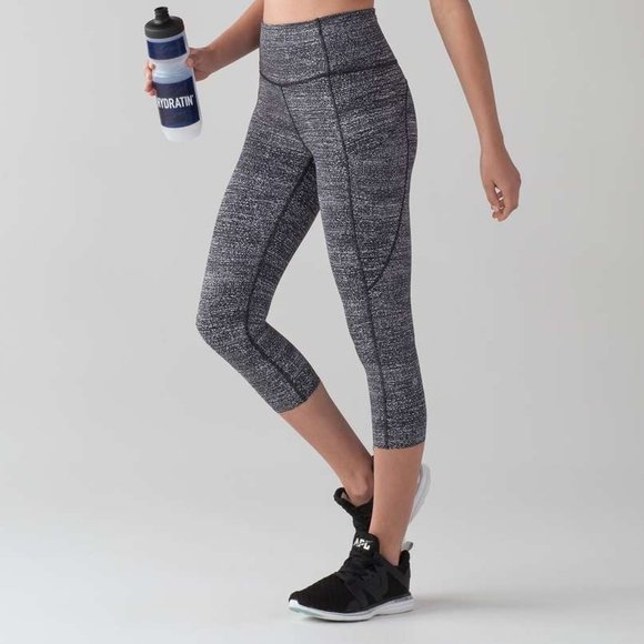 lululemon athletica Pants - NWOT Lululemon Fast & Free Crop II (Nulux 19"") Salt Alpine White Black